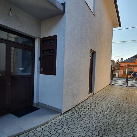 Apartments Spring Čačak Exteriör bild
